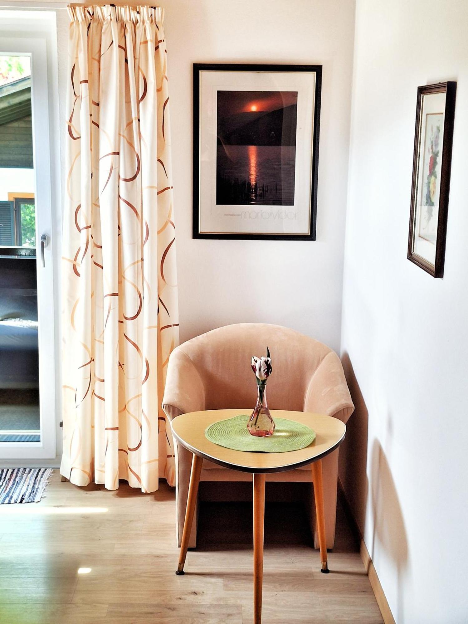 Bed and Breakfast Cafe Rudi Living Парчинес Экстерьер фото